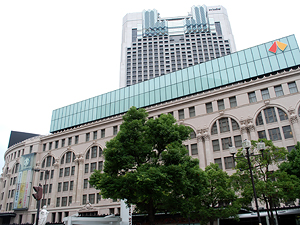 看板や建物めぐり