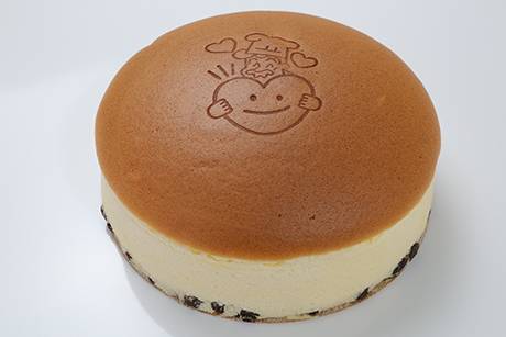 りくろーおじさんの店「焼きたてチーズケーキ(ハート焼印)」
